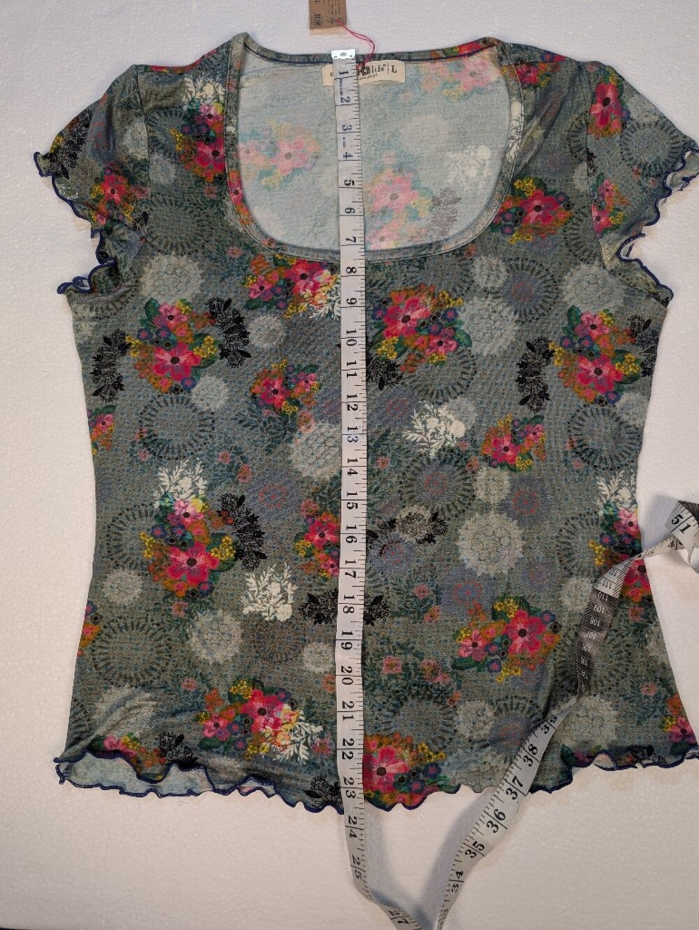A-114 Natural Life Floral Print Flutter Sleeve Top NWT Large - Picture 9 of 9